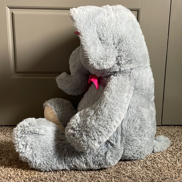 Big Valentines Elephant - Picture 2 of 6